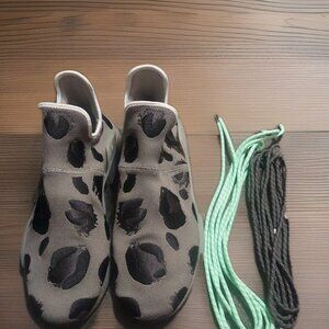 US 16 Pharrell Williams x adidas NMD Hu Animal Print Grey/ Black RARE Mens Shoes